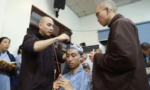 Lễ xuất gia ở chùa Từ Hiếu Lễ xuất gia ở chùa Từ Hiếu