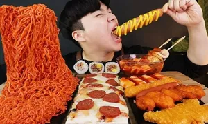 Điều gì xảy ra với sức khỏe khi bạn ăn quá nhanh? Điều gì xảy ra với sức khỏe khi bạn ăn quá nhanh?