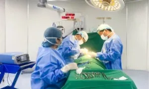 Cắt một phần thanh quản do ung thư Cắt một phần thanh quản do ung thư